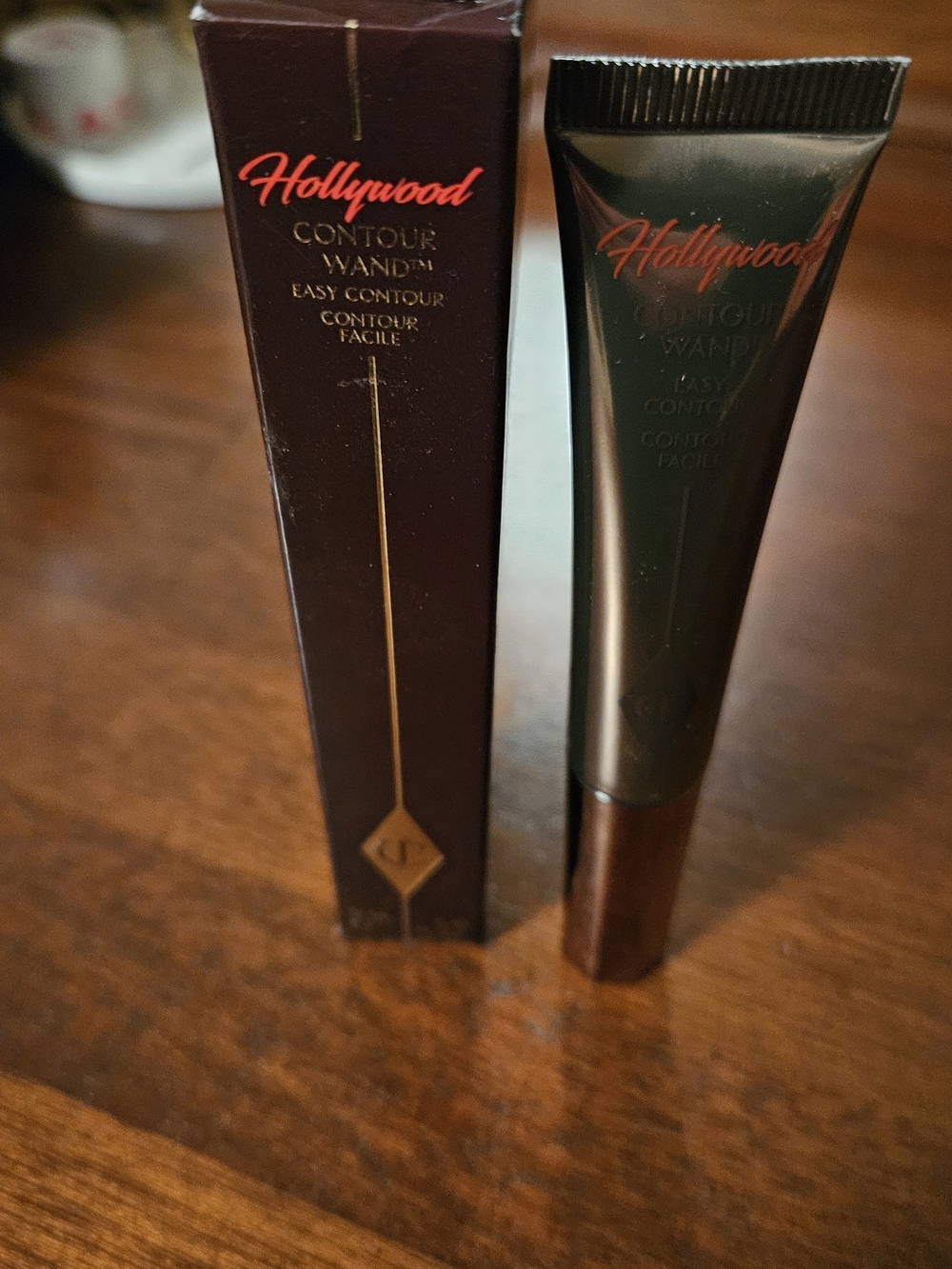 Charlotte Tilbury Hollywood Contour Wand Easy Contour  Medium Deep